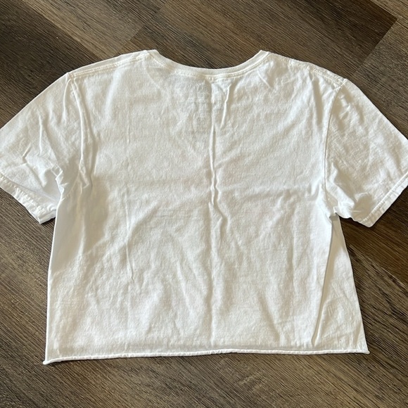 (42) nwot crop top tshirt - Picture 3 of 3